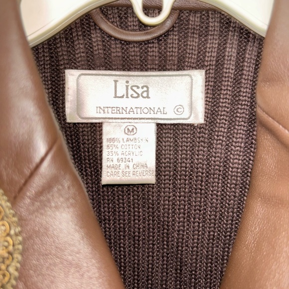 Women genuine, leather, and fur trim vest - Picture 4 of 5